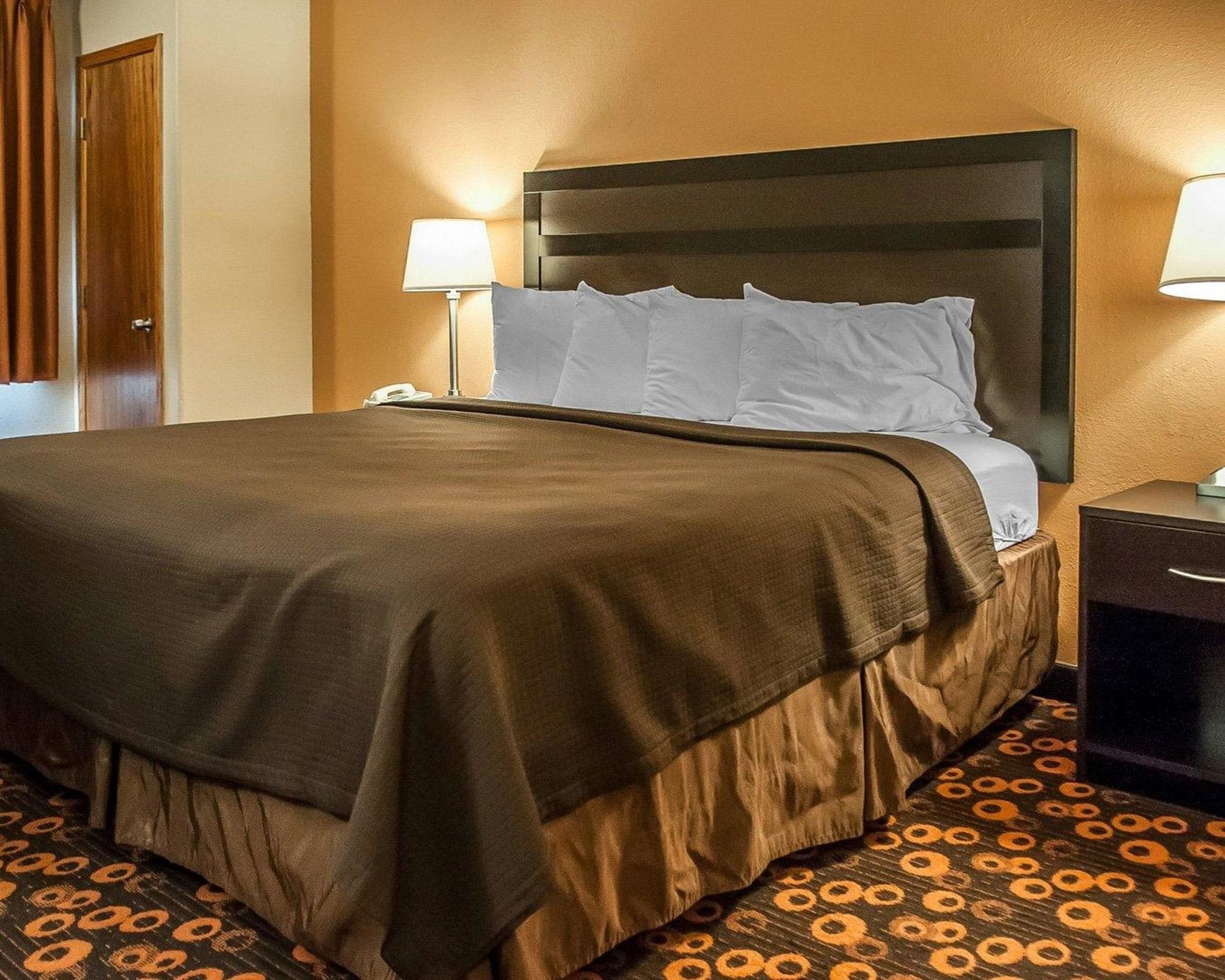 Econo Lodge Inn & Suites Санта-Фе Экстерьер фото