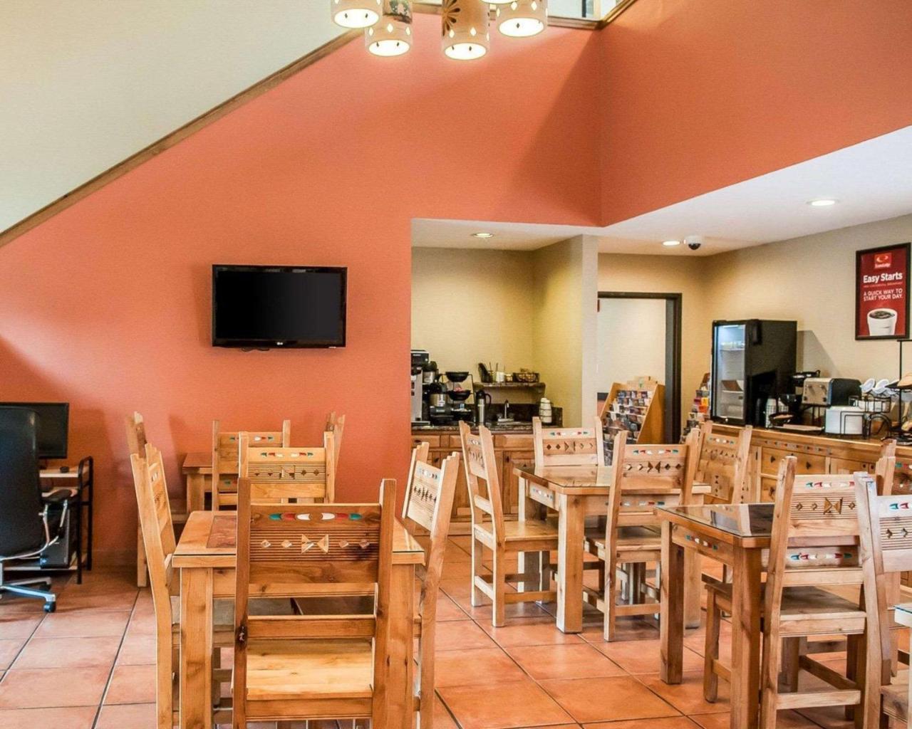 Econo Lodge Inn & Suites Санта-Фе Экстерьер фото