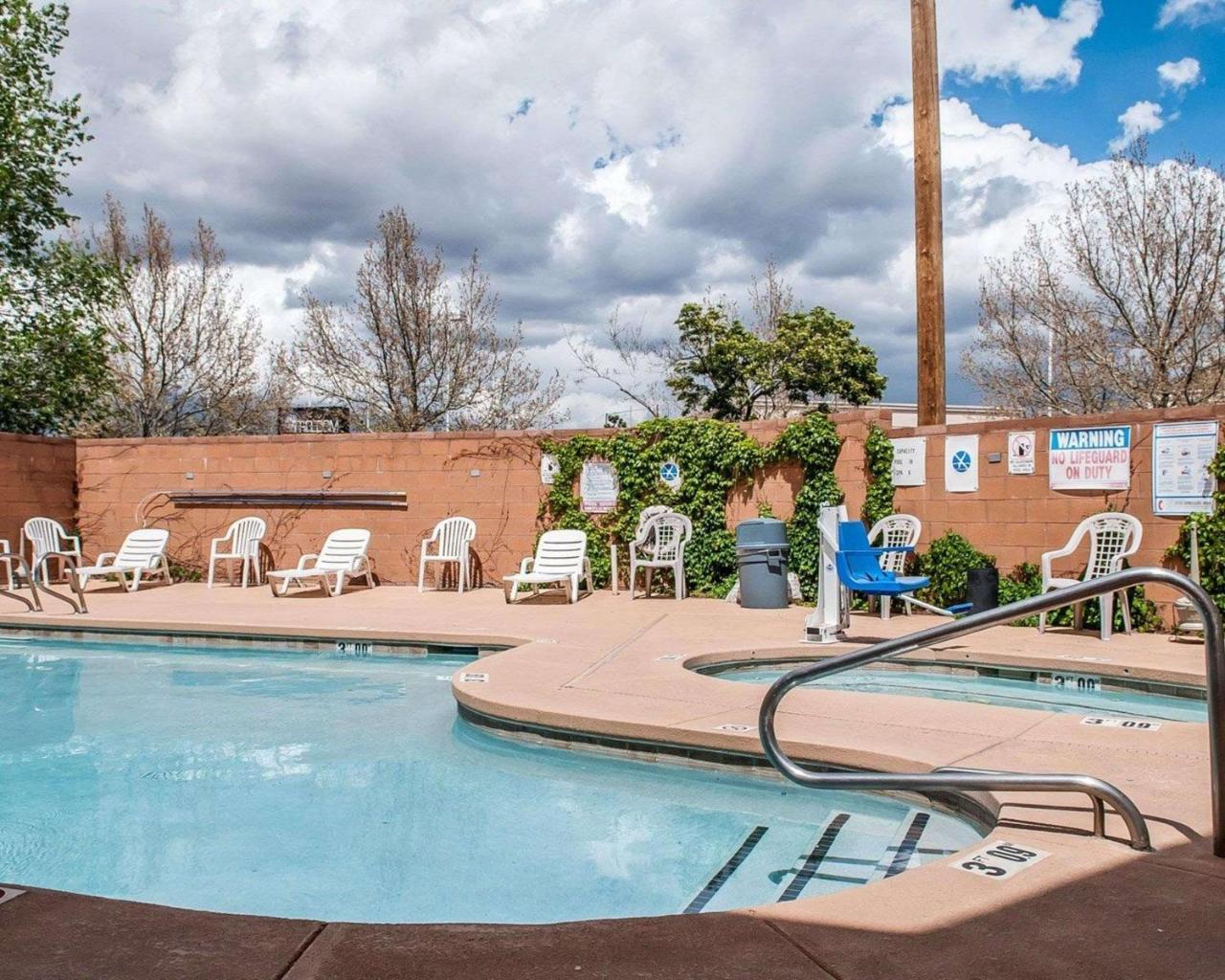 Econo Lodge Inn & Suites Санта-Фе Экстерьер фото